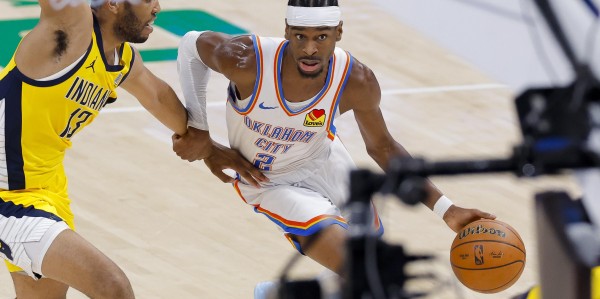 新时代皮蓬？杰伦威再度进化 亚历山大从体能枯竭到2战66分得谢他