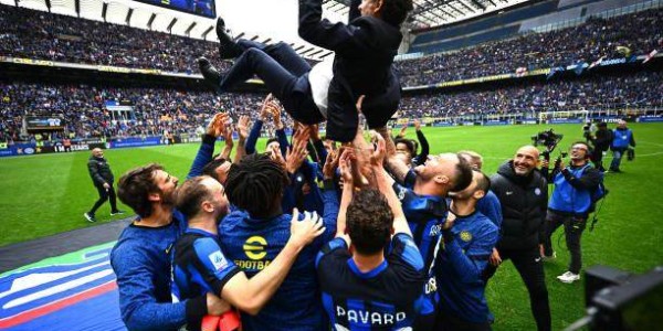 APP下载-国米是冠军！将士们辛苦了，庆祝派对开始！