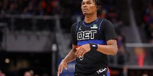 开云娱乐-攻防一体！奥萨尔半场9中5拿到12分5板2帽 正负值+14最高