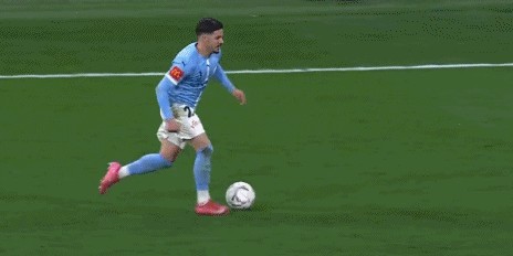 娱乐平台-澳超决赛变角斗场：莱基“浴血奋战”，两队大规模冲突不断