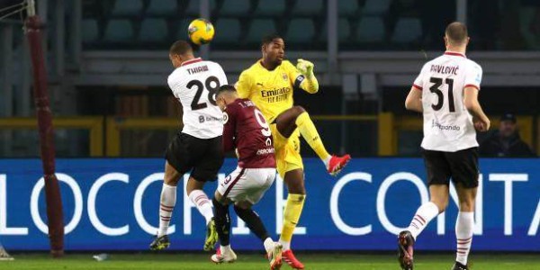 开云体育-【复盘】自残式表演丢掉3分，米兰要马戏不要欧冠