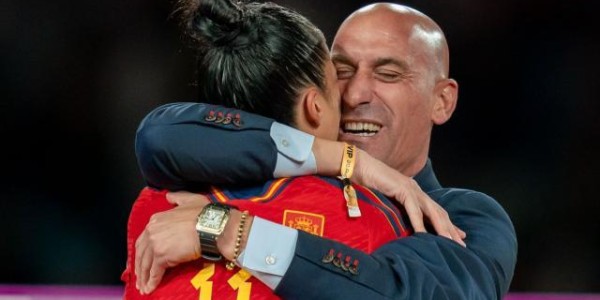 开云娱乐-记者：西足协主席曾寻求埃尔莫索支持，未能如愿