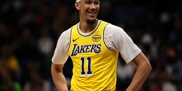 官方网站-看起来与两大核心的兼容度非常高？但湖人替补中锋毕竟能力有限啊