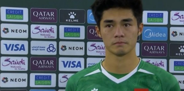 开云体育-众生相！被国足3-0淘汰！看看越南球员怎么说，头号球星跪地道歉